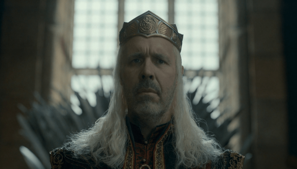 Paddy Considine in una scena di House of The Dragon, serie tv HBO prequel di Game of Thrones