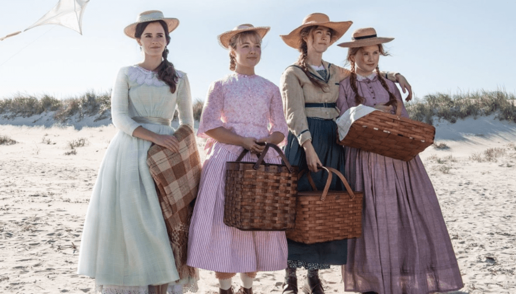 Saoirse Ronan, Emma Watson, Florence Pugh e Eliza Scanlen in una scena di Piccole donne (2019) di Greta Gerwig