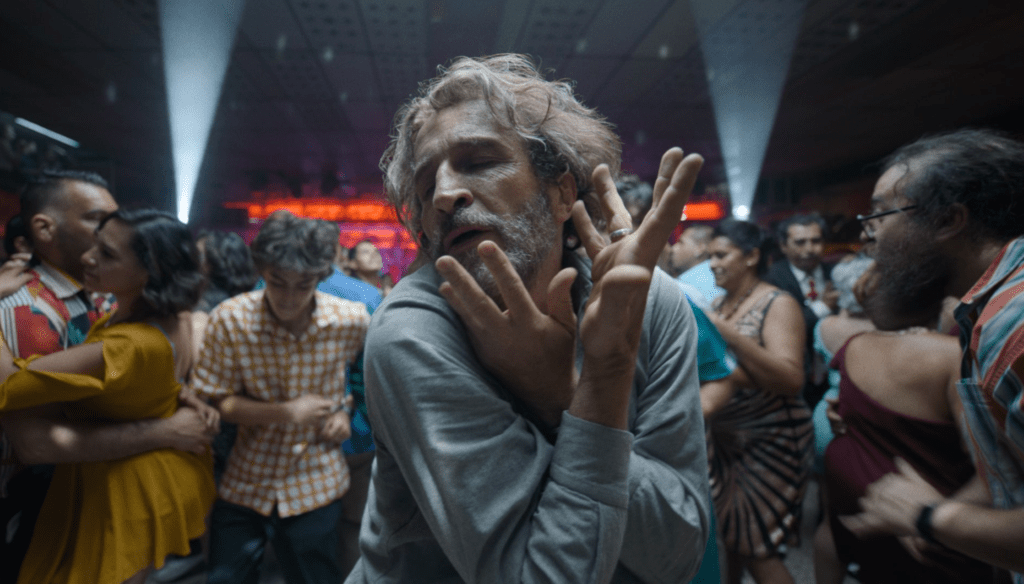 Daniel Giménez-Cacho García in una scena di Bardo - La cronaca falsa di alcune verità (2022) di Alejandro Iñárritu