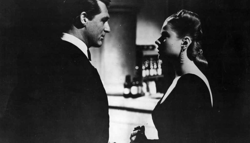 Ingrid Bergman e Cary Grant in una scena di Notorious (1946) di Alfred Hitchcock