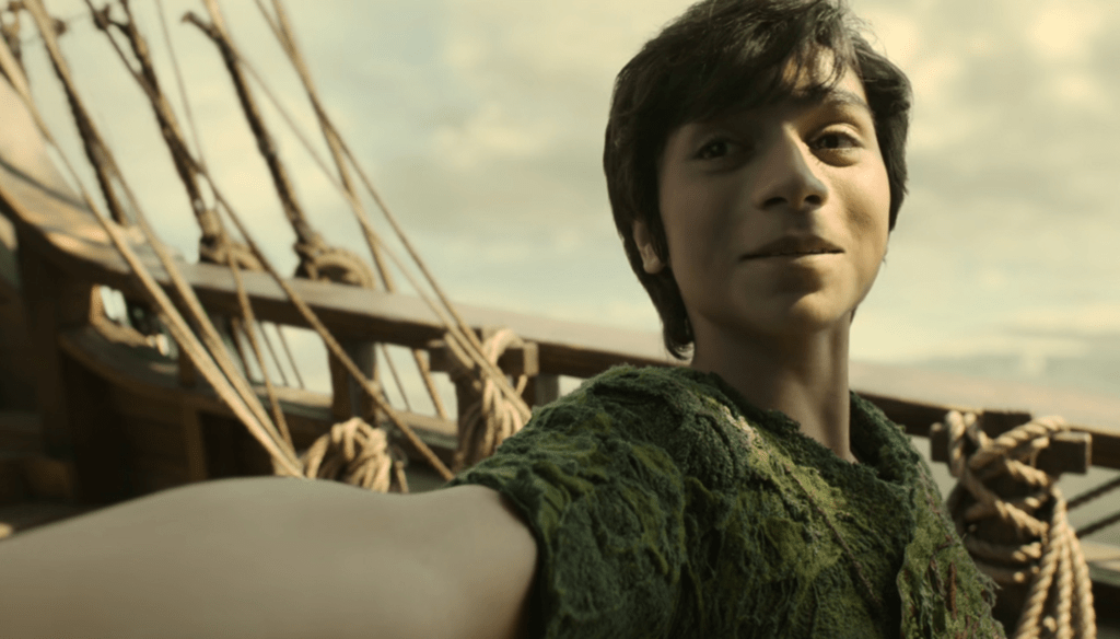 Alexander Molony in una scena di Peter Pan & Wendy (2023) di David Lowery 