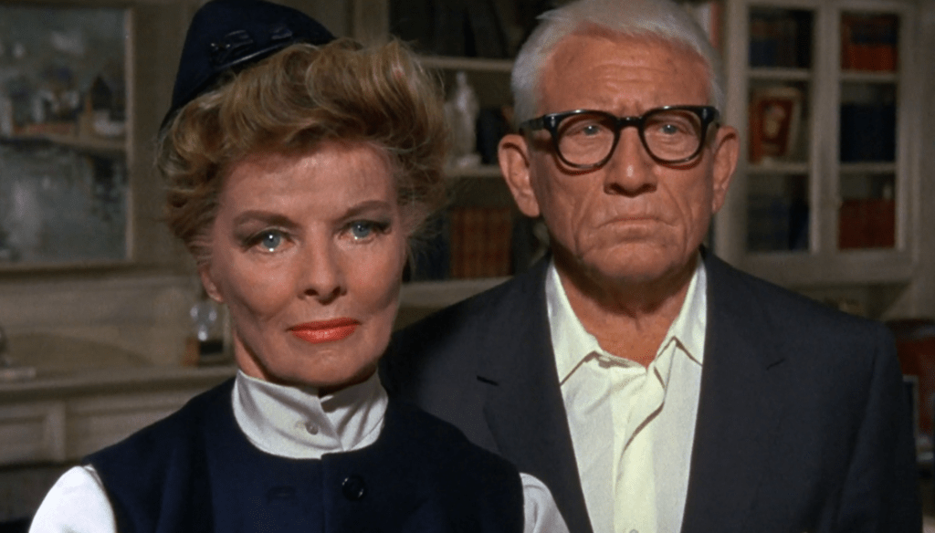 Katharine Hepburn e Spencer Tracy in una scena di Indovina chi viene a cena (1967) di Stanley Kramer 