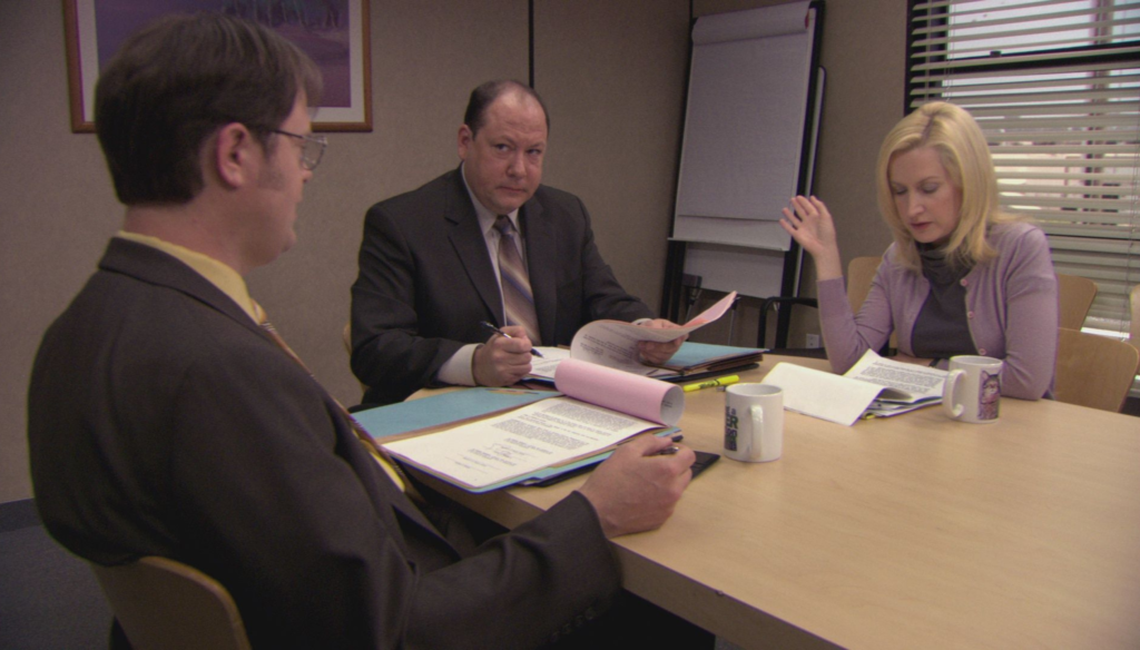 Rainn Wilson e Angela Kinsey in una scena di The Office (2005 - 2013)