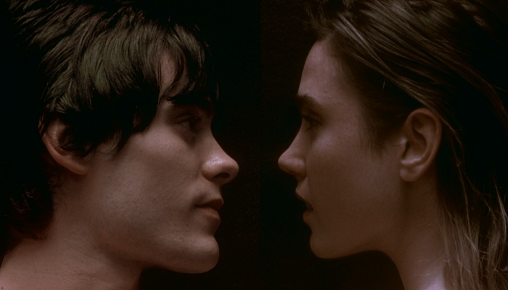 Jared Leto e Jennifer Connelly in una scena di Requiem for a dream (2000) di  Darren Aronofsky