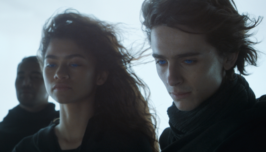 Zendaya e Timothée Chalamet in una scena di Dune (2021) di Denis Villeneuve
