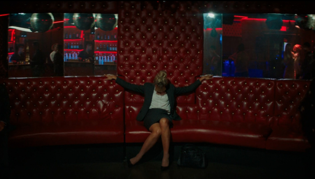 Carey Mulligan in una scena di Una donna promettente (2020) di Emerald Fennell
