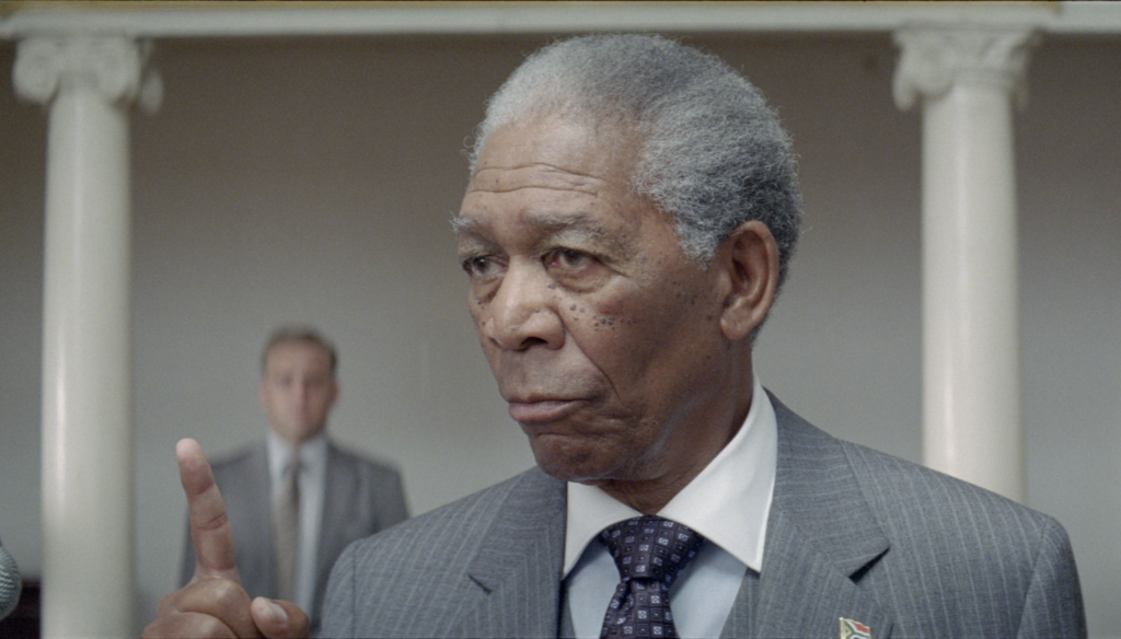 Morgan Freeman in una scena di Invictus (2009) di Clint Eastwood