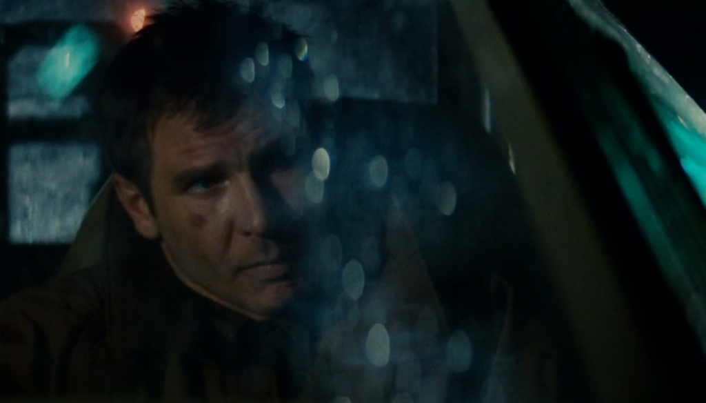 Harrison Ford in una scena di Blade Runner (1982) di Ridley Scott