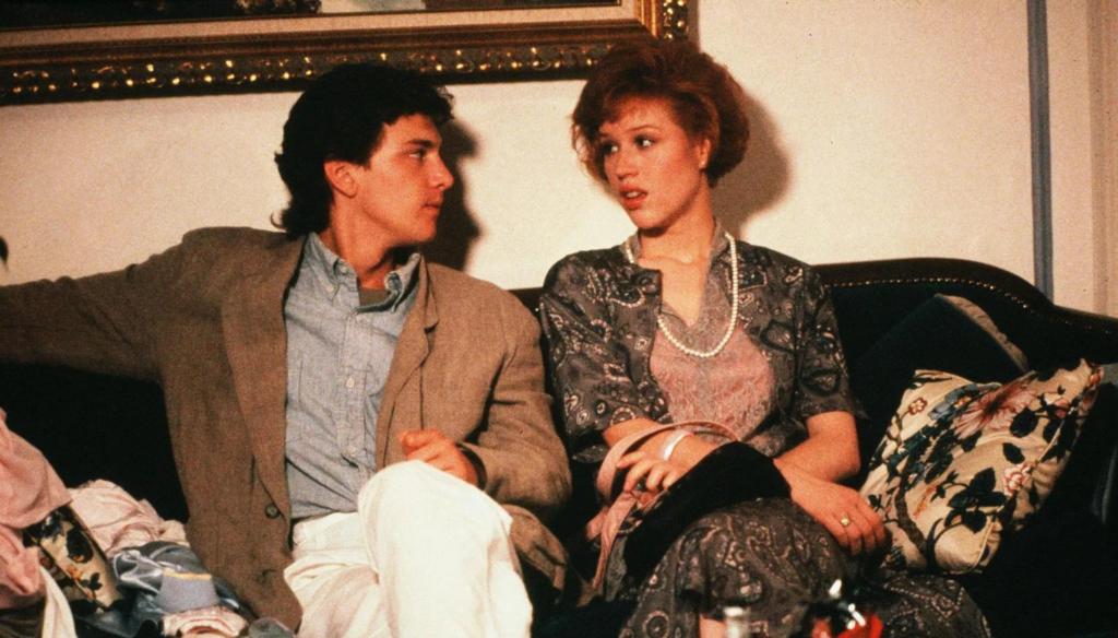 Molly Ringwald (Andie) e Andrew McCarthy (Blane) in una scena di Pretty in Pink (1986) di Howard Deutch