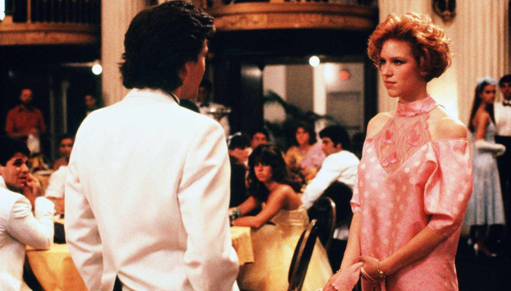 Molly Ringwald (Andie) e Andrew McCarthy (Blane) in una scena di Pretty in Pink (1986) di Howard Deutch