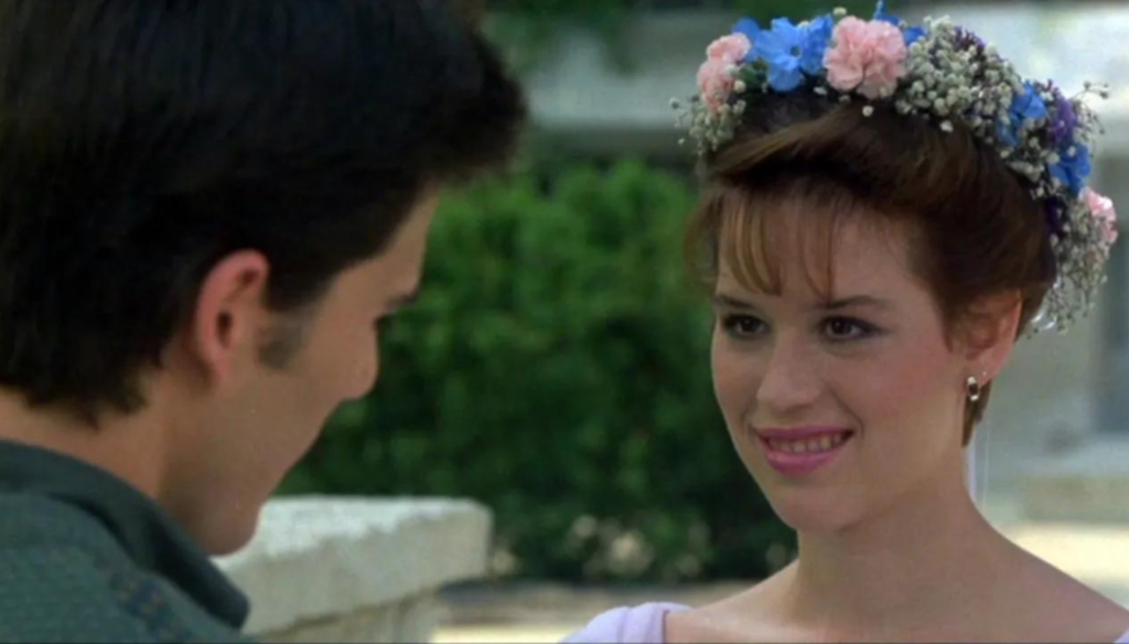 Molly Ringwald (Sam) e Michael Schoeffling (Jake) nel finale di Un compleanno da ricordare (1984) di John Hughes