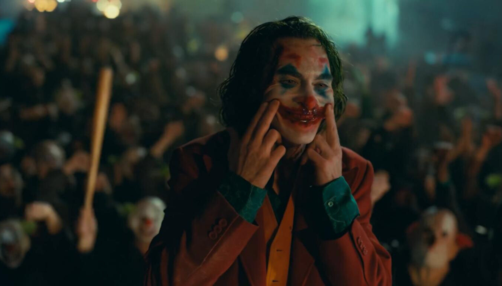 Joaquin Phoneix in una scena di Joker (2019) di Todd Phillips