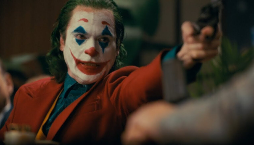 Joaquin Phoneix in una scena di Joker (2019) di Todd Phillips