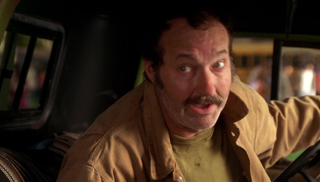 Randy Quaid in una scena di Not another teen movie (2001) di Joeal Gallen