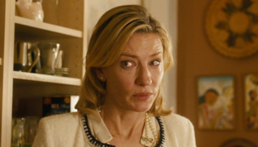 Cate Blanchett in una scena di Blue Jasmine (2013) di Woody Allen