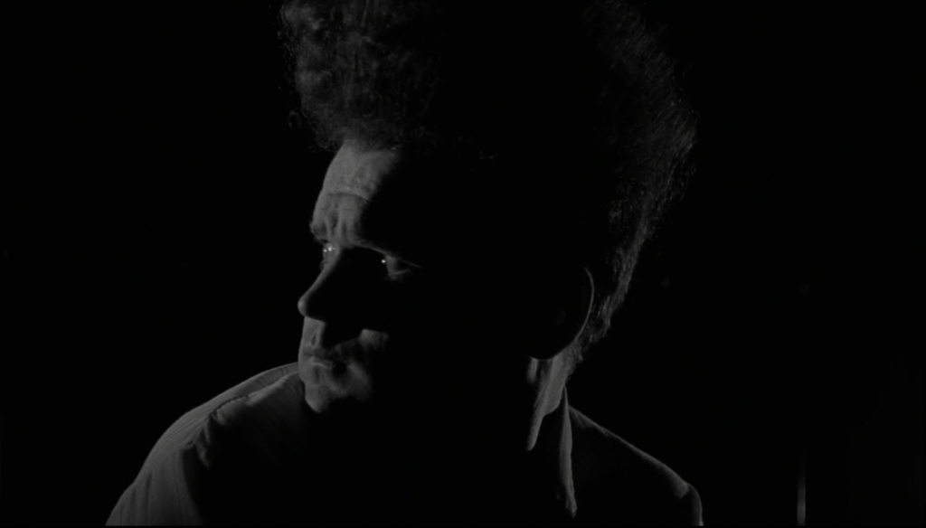 Jack Nance in una scena di Eraserhead (1977) di David Lynch