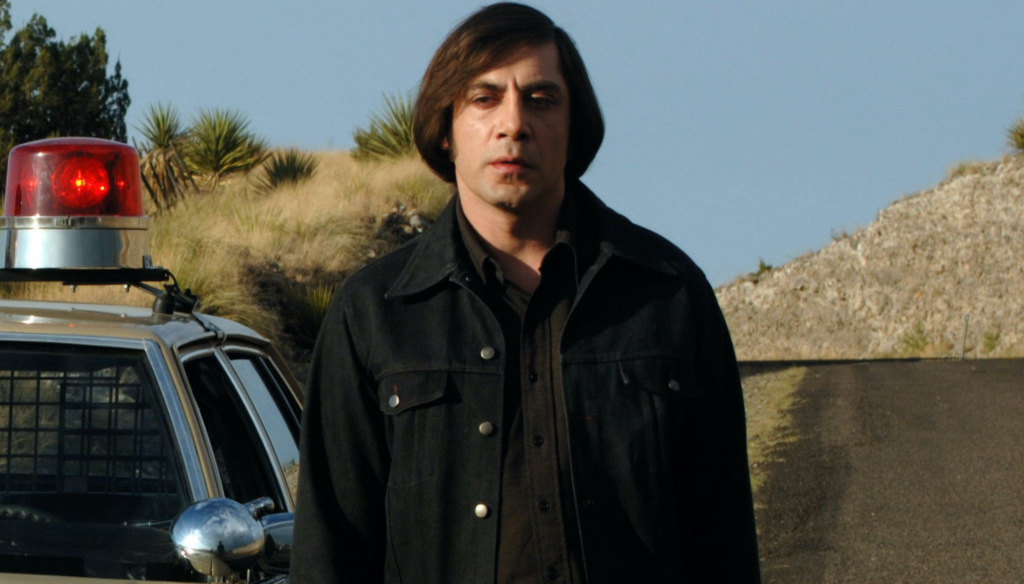 Javier Bardem in una scena di Non è un paese per vecchi (2007) di Joel e Ethan Coen