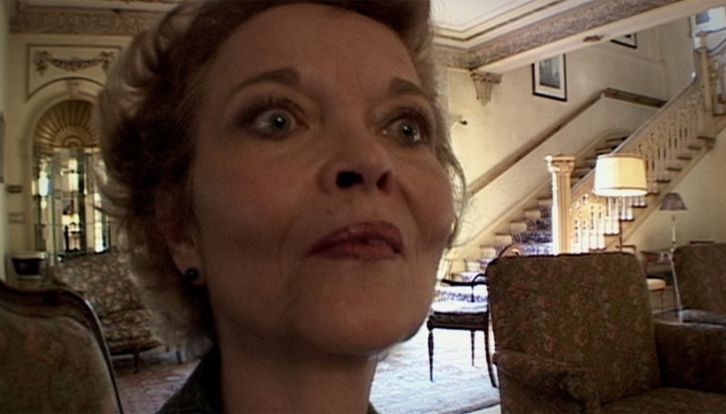 Grace Zabriskie in una scena di Inland Empire (2006) di David Lynch