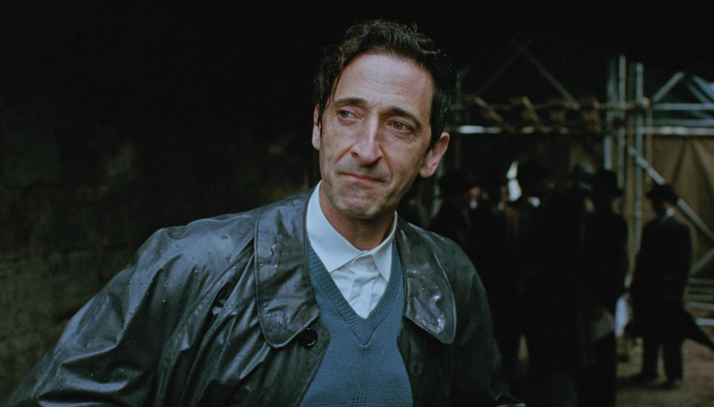 Adrien Brody in una scena di The Brutalist (2024) di Brady Corbet