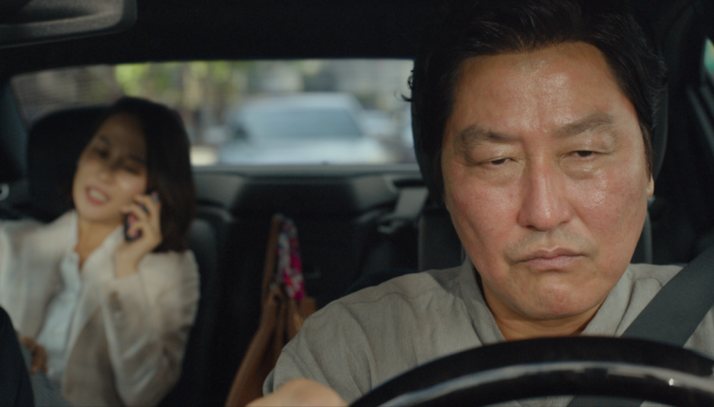 Song Kang-ho in una scena di Parasite (2019) di ‎Bong Joon-ho