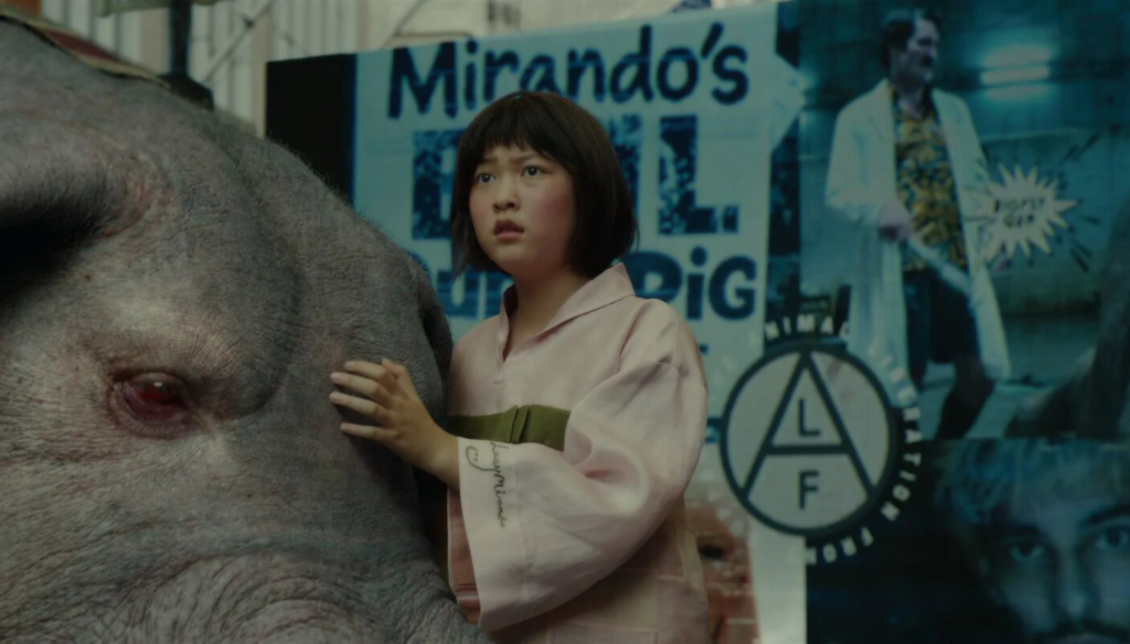 Ahn Seo-hyun (Mija) in una scena di Okja (2017) di Bong Jo-Hoon